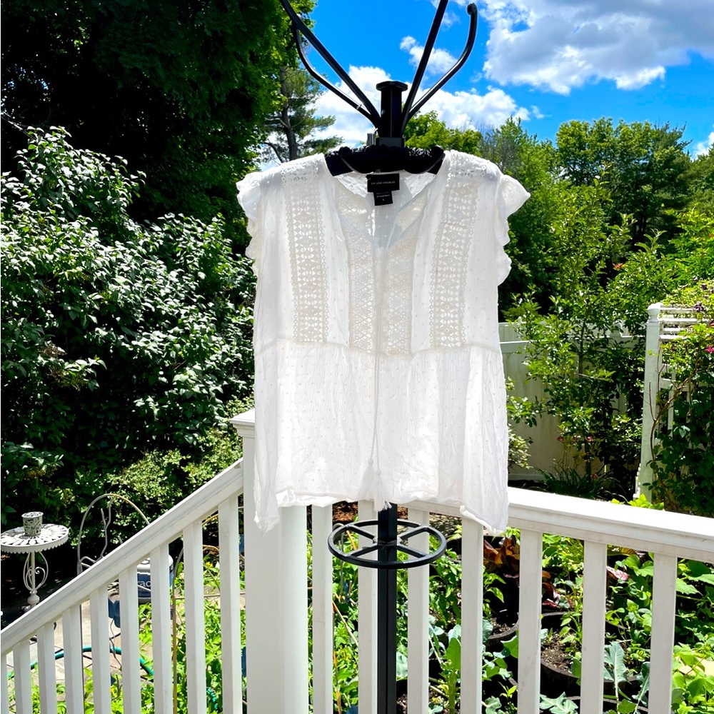 Liv Los Angeles lace Top - Picture 7 of 7
